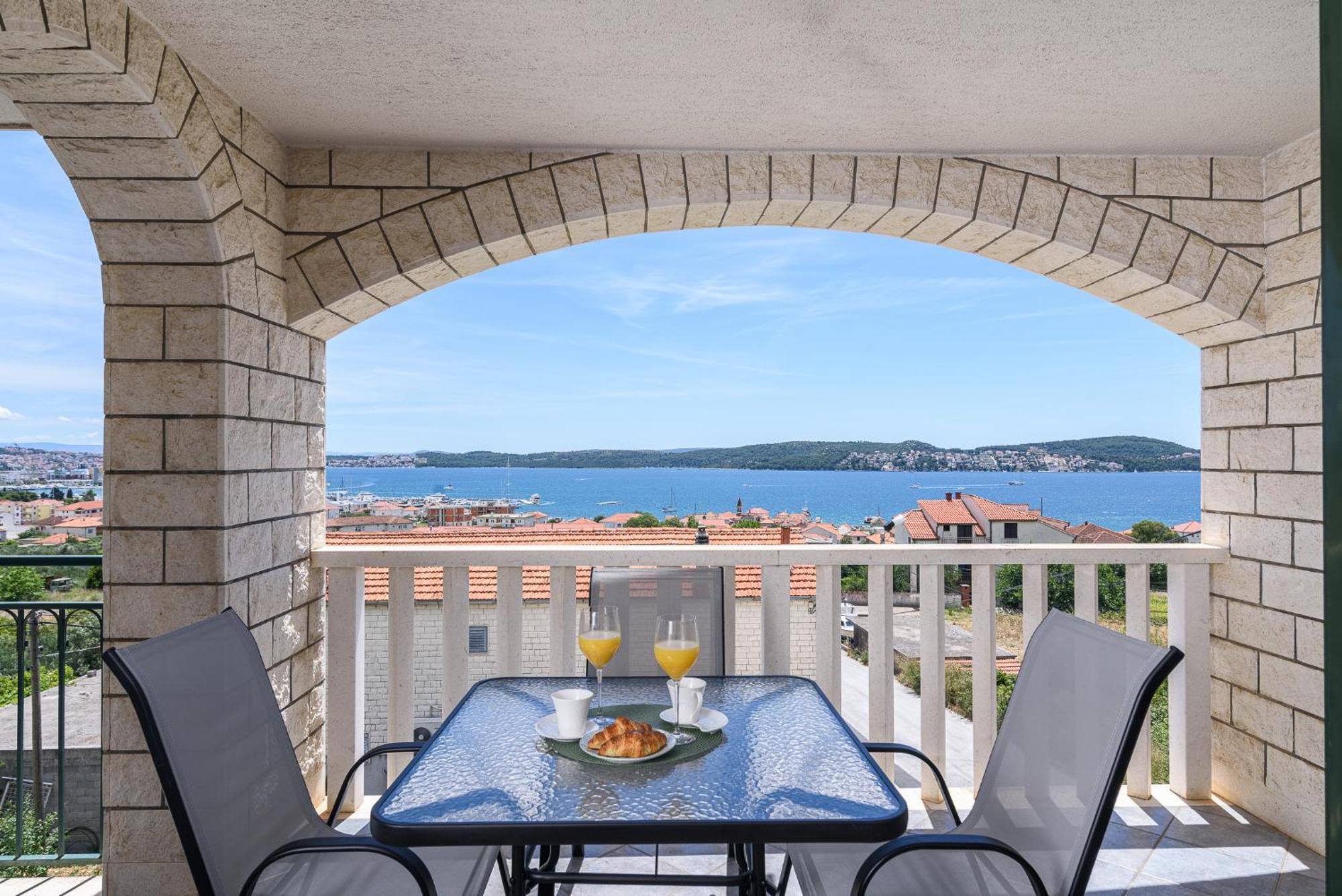 Apartments Eva Trogir Luaran gambar
